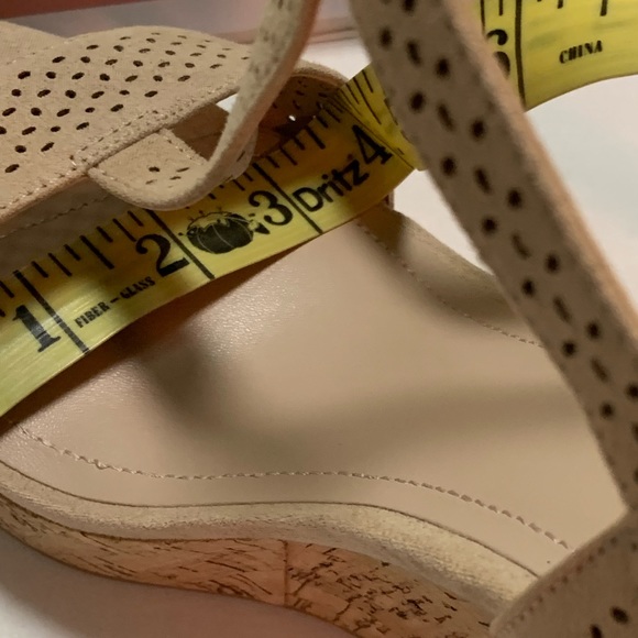 Style Charles Wedge Heels Size 10.5 Taupe/Nude - Picture 9 of 12